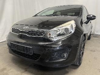 Auto incidentate Kia Rio Rio III (UB) Hatchback 1.2 CVVT 16V (G4LA5) [63kW]  (09-2011/12-2017) 2012/1