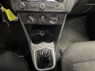 Volkswagen Polo Polo V (6R) Hatchback 1.4 16V (CLPA) [63kW]  (03-2009/05-2014) picture 21