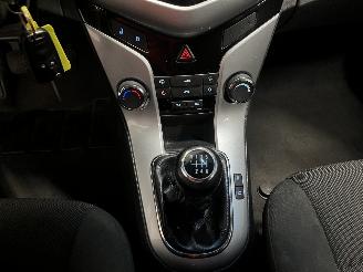 Daewoo Cruze Cruze SW (308) Combi 1.4 Turbo 16V (A14NET(Euro 5)) [103kW]  (08-2012/=
12-2015) picture 18