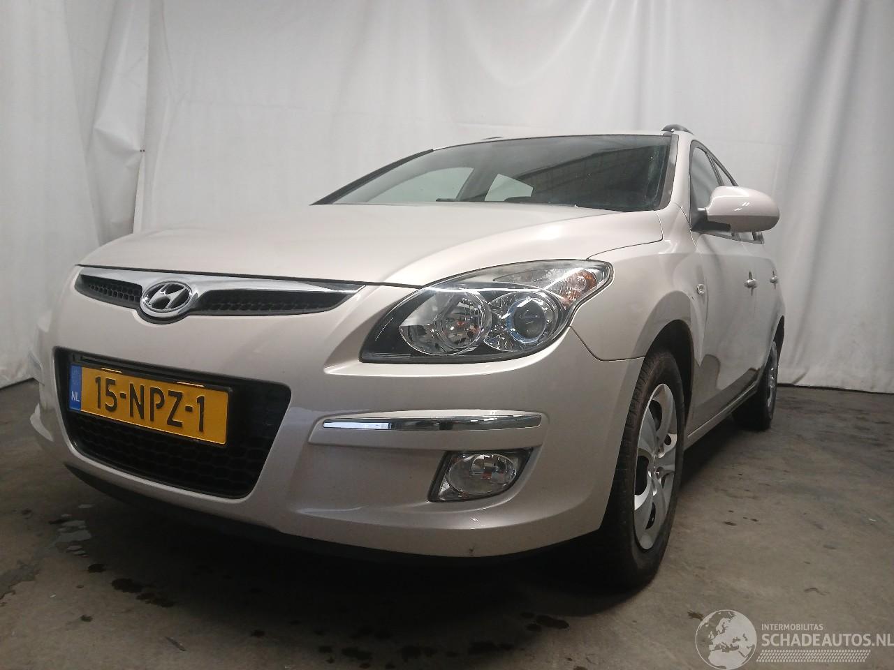 Hyundai I-30 i30 Crosswagon (WWH) Combi 1.4 CVVT 16V (G4FA) [80kW]  (11-2009/06-201=
2)