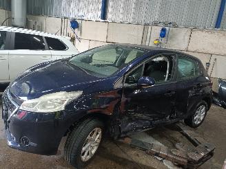 Salvage car Peugeot 208 208 I (CA/CC/CK/CL) Hatchback 1.0 Vti 12V PureTech (EB0(ZMZ)) [50kW]  =
(03-2012/12-2019) 2013/6