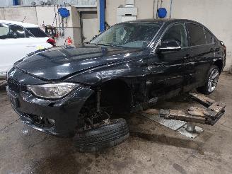 Coche siniestrado BMW 3-serie 3 serie (F30) Sedan 316i 1.6 16V (N13-B16A) [100kW]  (07-2012/08-2016)= 2013/7