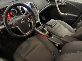 Opel Astra Astra J (PC6/PD6/PE6/PF6) Hatchback 5-drs 1.6 16V (A16XER(Euro 5)) [85=
kW]  (12-2009/10-2015) picture 12