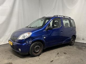 Toyota Yaris Yaris Verso (P2) MPV 1.3 16V (2NZFE) [63kW]  (08-1999/10-2002) picture 3
