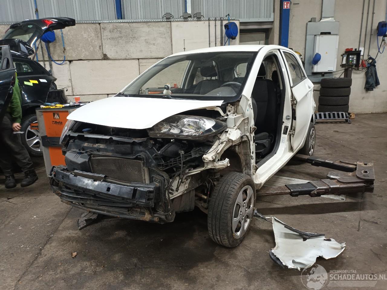Kia Picanto Picanto (TA) Hatchback 1.0 12V (G3LA) [51kW]  (05-2011/06-2017)