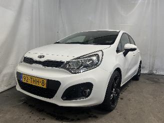 Unfallwagen Kia Rio Rio III (UB) Hatchback 1.2 CVVT 16V (G4LA5) [63kW]  (09-2011/12-2017) 2012/2