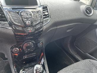 Ford Fiesta Fiesta 6 (JA8) Hatchback 1.0 SCI 12V 80 (P4JC) [59kW]  (10-2012/06-201=
7) picture 16