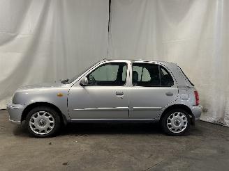 Nissan Micra Micra (K11) Hatchback 1.4 16V (CGA3DE) [60kW]  (09-2000/02-2003) picture 4