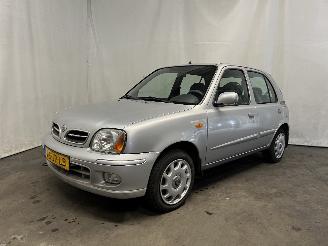 Nissan Micra Micra (K11) Hatchback 1.4 16V (CGA3DE) [60kW]  (09-2000/02-2003) picture 3