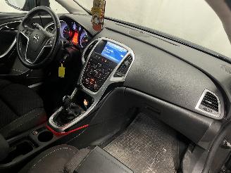Opel Astra Astra J (PC6/PD6/PE6/PF6) Hatchback 5-drs 1.4 Turbo 16V (A14NEL(Euro 5=
)) [88kW]  (10-2010/10-2015) picture 8