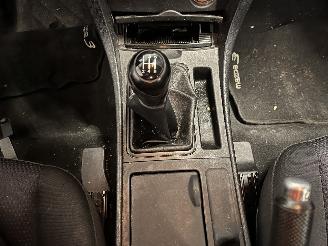 Mazda  3 (BK12) Sedan 1.6i 16V (Z601) [77kW]  (02-2004/06-2009) picture 23