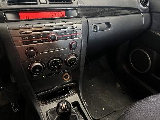 Mazda  3 (BK12) Sedan 1.6i 16V (Z601) [77kW]  (02-2004/06-2009) picture 21
