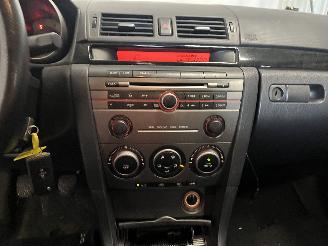 Mazda  3 (BK12) Sedan 1.6i 16V (Z601) [77kW]  (02-2004/06-2009) picture 22