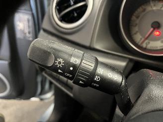 Mazda  3 (BK12) Sedan 1.6i 16V (Z601) [77kW]  (02-2004/06-2009) picture 19