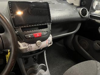 Toyota Aygo Aygo (B10) Hatchback 1.0 12V VVT-i (1KR-FE) [50kW]  (07-2005/05-2014) picture 18