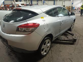 Renault Mégane Megane III Coupe (DZ) Hatchback 3-drs 1.4 16V TCe 130 (H4J-700(H4J-A7)=
) [96kW]  (04-2009/02-2016) picture 3