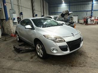 Renault Mégane Megane III Coupe (DZ) Hatchback 3-drs 1.4 16V TCe 130 (H4J-700(H4J-A7)=
) [96kW]  (04-2009/02-2016) picture 2
