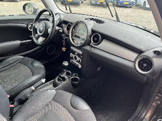 Mini Clubman Clubman (R55) Combi 1.6 16V Cooper (N12-B16A) [88kW]  (10-2007/12-2013=
) picture 6