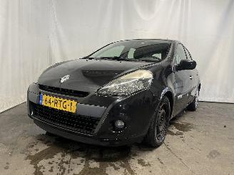 Auto incidentate Renault Clio Clio III (BR/CR) Hatchback 1.5 dCi FAP (K9K-770(K9K-67)) [65kW]  (08-2=
010/12-2014) 2011/8
