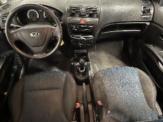 Kia Picanto Picanto (BA) Hatchback 1.0 12V (G4HE) [46kW]  (09-2007/04-2011) picture 11