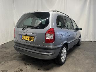 Opel Zafira Zafira (F75) MPV 1.6 16V (Z16XE(Euro 4)) [74kW]  (04-1999/06-2005) picture 5