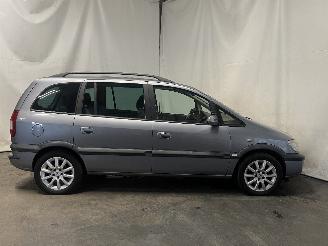 Opel Zafira Zafira (F75) MPV 1.6 16V (Z16XE(Euro 4)) [74kW]  (04-1999/06-2005) picture 7