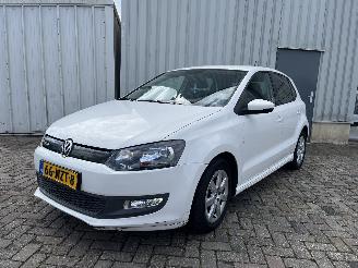 Auto incidentate Volkswagen Polo Polo V (6R) Hatchback 1.2 TDI 12V BlueMotion (CFWA(Euro 5)) [55kW]  (1=
0-2009/05-2014) 2011/1