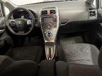 Toyota Auris Auris (E15) Hatchback 1.8 16V HSD Full Hybrid (2ZRFXE) [100kW]  (09-20=
10/09-2012) picture 18