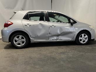 Toyota Auris Auris (E15) Hatchback 1.8 16V HSD Full Hybrid (2ZRFXE) [100kW]  (09-20=
10/09-2012) picture 7
