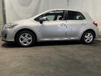 Toyota Auris Auris (E15) Hatchback 1.8 16V HSD Full Hybrid (2ZRFXE) [100kW]  (09-20=
10/09-2012) picture 4