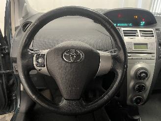 Toyota Yaris Yaris II (P9) Hatchback 1.3 16V VVT-i (2SZFE) [64kW]  (08-2005/11-2010=
) picture 19