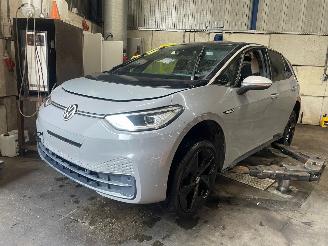 Auto da rottamare Volkswagen ID.3 ID.3 (E11/E12) Hatchback 5-drs First, Life, Pro 58 kWh (EBJC) [150kW] =
 (11-2019/...) 2020/9