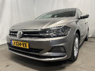 occasion passenger cars Volkswagen Polo Polo VI (AW1) Hatchback 5-drs 1.0 TSI 12V (DKLA) [70kW]  (06-2017/...)= 2019/8