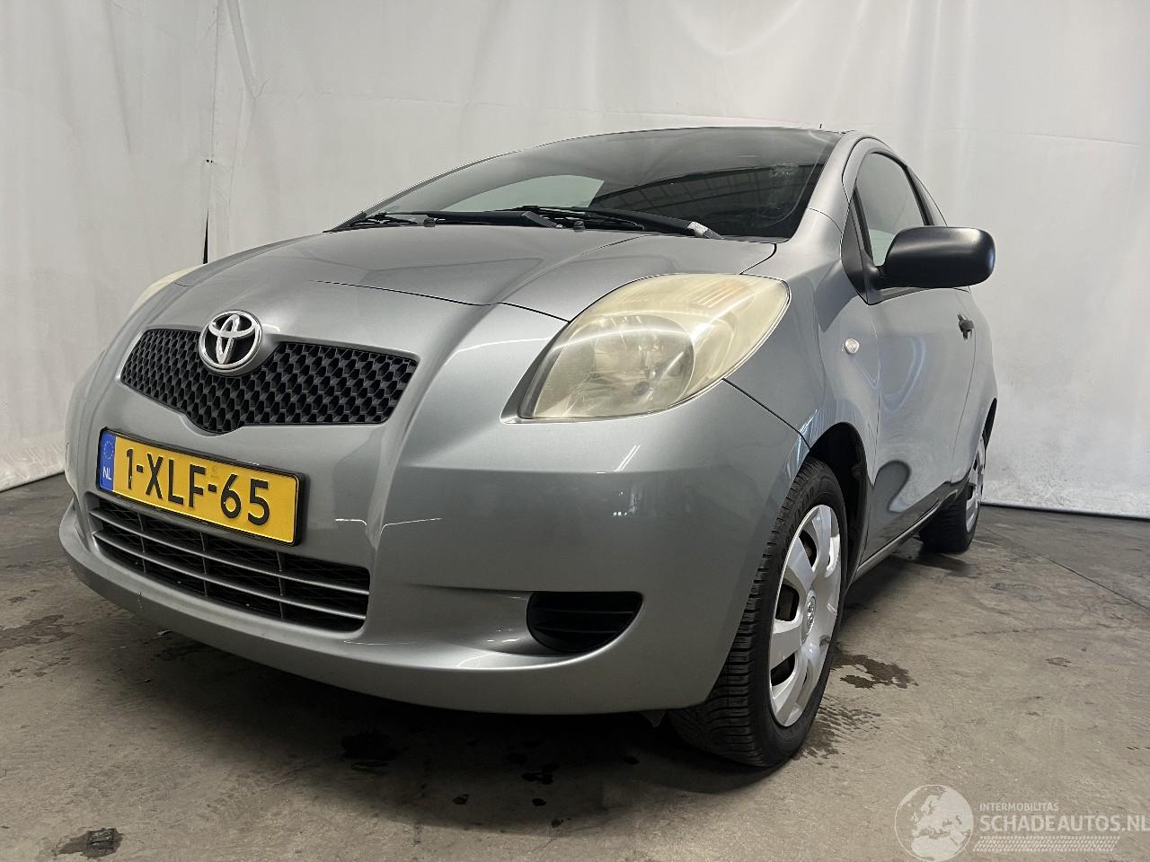 Toyota Yaris Yaris II (P9) Hatchback 1.0 12V VVT-i (1KR-FE) [51kW]  (08-2005/12-201=
1)