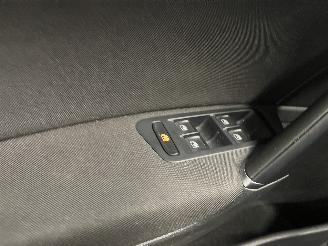 Volkswagen Golf Golf VII (AUA) Hatchback 1.0 TSI 12V BlueMotion (DKRF) [85kW]  (05-201=
5/08-2020) picture 17