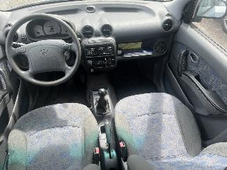 Hyundai Atos Atos Hatchback 1.1 12V (G4HD) [43kW]  (05-2003/05-2005) picture 11