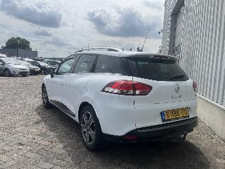 Renault Clio Clio IV Estate/Grandtour (7R) Combi 5-drs 0.9 Energy TCE 90 12V (H4B-4=
00(H4B-A4)) [66kW]  (01-2013/08-2021) picture 4