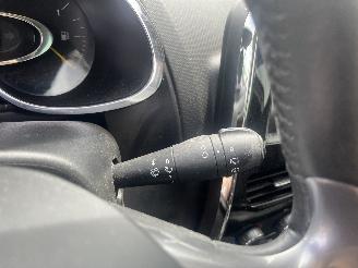 Renault Clio Clio IV Estate/Grandtour (7R) Combi 5-drs 0.9 Energy TCE 90 12V (H4B-4=
00(H4B-A4)) [66kW]  (01-2013/08-2021) picture 13