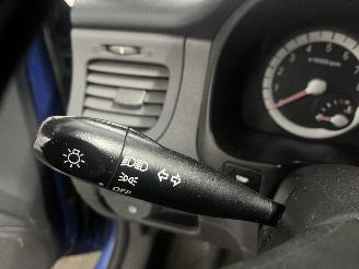 Kia Rio Rio II (DE) Hatchback 1.4 16V (G4EE) [71kW]  (03-2005/12-2011) picture 13