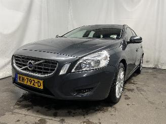 Schadeauto Volvo V-60 V60 I (FW/GW) Combi 1.6 DRIVe (D4162T) [84kW]  (02-2011/12-2015) 2011/11