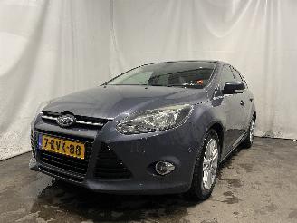 uszkodzony samochody osobowe Ford Focus Focus 3 Wagon Combi 1.6 TDCi ECOnetic (NGDB) [77kW]  (05-2012/05-2018)= 2013/7