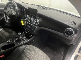 Mercedes Cla-klasse CLA (117.3) Sedan 1.6 CLA-180 16V (M270.910) [90kW]  (01-2013/03-2019)= picture 8