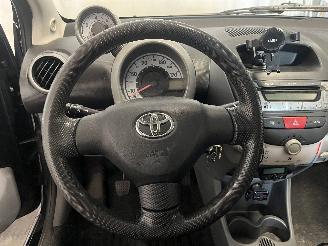 Toyota Aygo Aygo (B10) Hatchback 1.0 12V VVT-i (1KR-FE) [50kW]  (07-2005/05-2014) picture 22