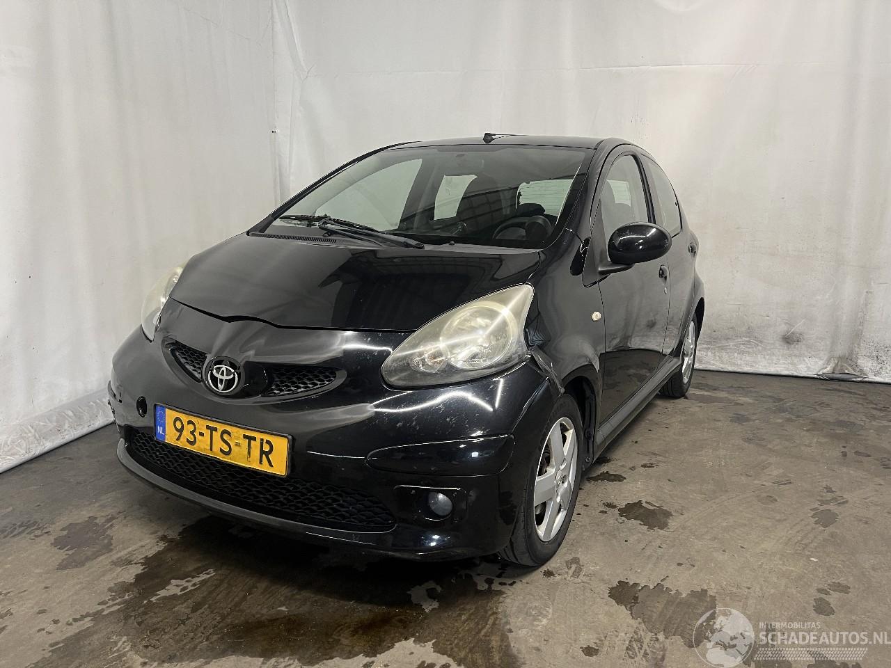 Toyota Aygo Aygo (B10) Hatchback 1.0 12V VVT-i (1KR-FE) [50kW]  (07-2005/05-2014)