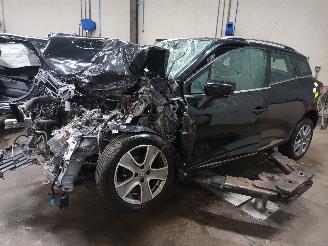 rozbiórka samochody osobowe Renault Clio Clio IV Estate/Grandtour (7R) Combi 5-drs 0.9 Energy TCE 90 12V (H4B-4=
08(H4B-B4)) [66kW]  (01-2013/08-2021) 2017/9