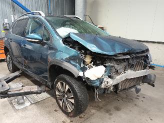 Peugeot 2008 2008 (CU) MPV 1.2 12V e-THP PureTech 110 (EB2DT(HNZ)) [81kW]  (01-2015=
/12-2019) picture 2