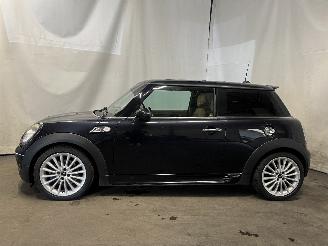 Mini Mini Mini (R56) Hatchback 1.6 16V Cooper S (N14-B16A) [128kW]  (10-2006/02-=
2010) picture 4