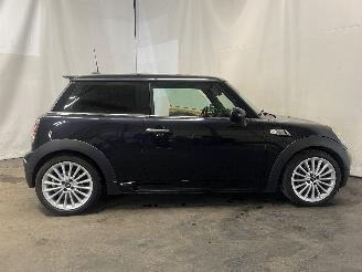 Mini Mini Mini (R56) Hatchback 1.6 16V Cooper S (N14-B16A) [128kW]  (10-2006/02-=
2010) picture 7
