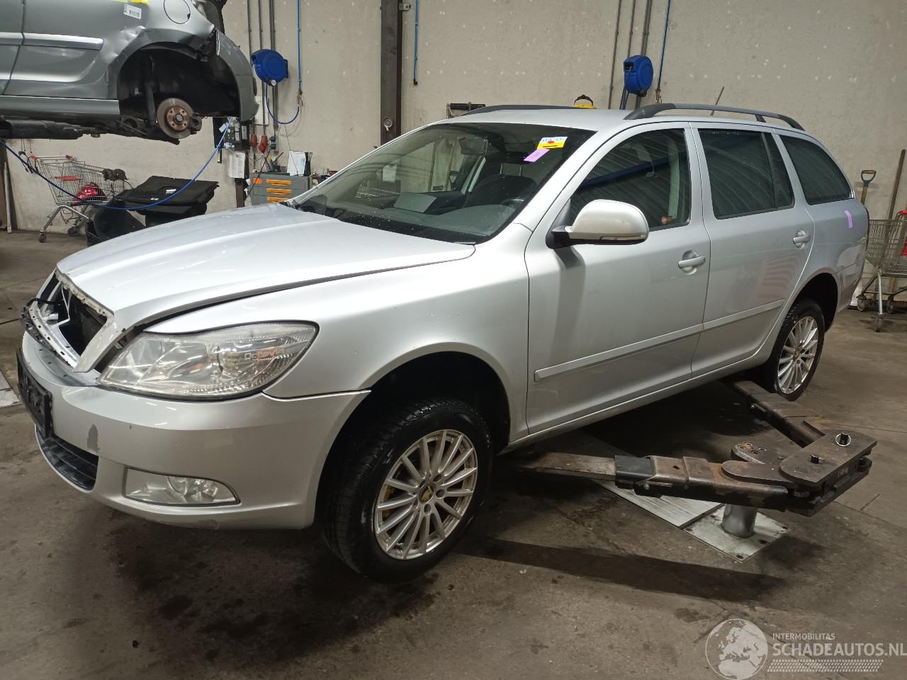 Skoda Octavia Octavia Combi (1Z5) Combi 5-drs 1.6 TDI Greenline (CAYC) [77kW]  (06-2=
009/04-2013)