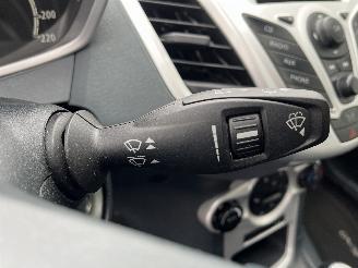 Ford Fiesta Fiesta 6 (JA8) Hatchback 1.4 16V (SPJE) [71kW]  (10-2008/06-2017) picture 16